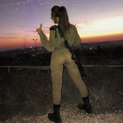 Diane_Ashkenaz1's profile picture. Old account got hacked 😔
New account 🤗
אני לובשת את הכוח שלי כמו את המדים שלי בגאווה, מטרה ועוצמה. לא רק נשים במשימה להגן, לעורר השראה ולקום לכל פעימת לב, יש