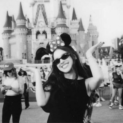 tpwkrg's profile picture. ✮⋆˙ Scared of my guitar and I bet you think about me enthusiast • Ivy head furlivie ˙⋆✮