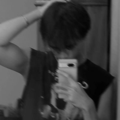 TargaryenPrinc3's profile picture. | | RATED 🔞| | V  || a hopeless romantic | private content 💵 DM me|https://t.co/KKPTDZKeuA||  Available for hire💵