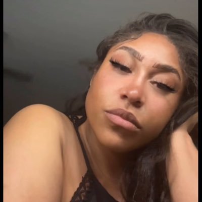 Itzliababe's profile picture. Caught up somewhere between psychotic and iconic 🥀 Avid post and deleter. Eternal troll