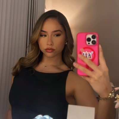 Julie_alyssexo's profile picture. peace and serenity | 333