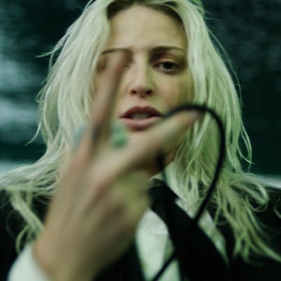 amandaassisn's profile picture. eu tenho uma loja chamada miau miau que não tem nada a ver com gatos