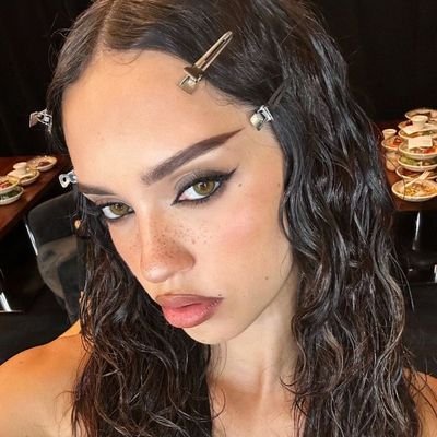 jaydiabo's profile picture. eu i o riki tomando cosmopolitan