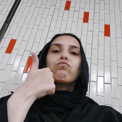 iamnoteman's profile picture. والله بحاول بس لايصين كومبليتلي يا سارة ، تمنياتي.