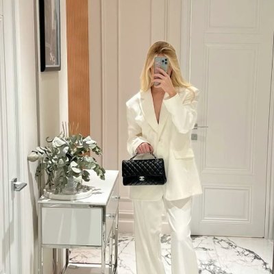 Nina70378945183's profile picture. 