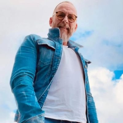 thomgary899's profile picture. Hi guys I'm thom gray and I'm from UK🇬🇧 I'm here looking for a good caring woman and understanding