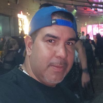 maxwell1515's profile picture. Deberiamos aprender a querer  despacio. cada instante es un orgasmo ....