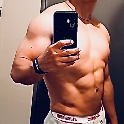 art062976's profile picture. #50isjustanumber “LET THEM THEORY”          UP Manila 👨‍🎓 Dragon Boat 🛶