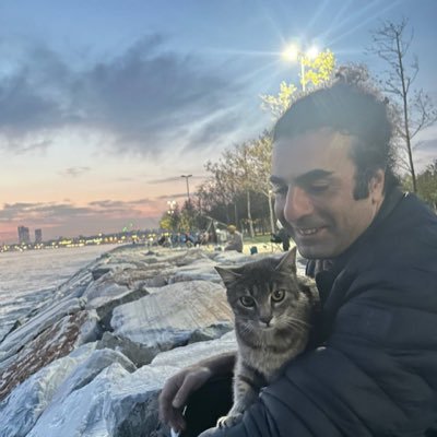 FrhdMoradi's profile picture. کسی که نَبَرد را باخته است، ولی شاید جنگ را بِبَرد.