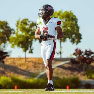 KamHawk5's profile picture. 6’2 | 180 | DB • ATH | 3.61 GPA | Foothill College | Sophomore December Grad | QUALIFIER | kamhawk8@gmail.com