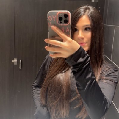 Ruana1358077's profile picture. 