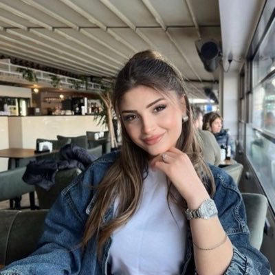 m928383's profile picture. 