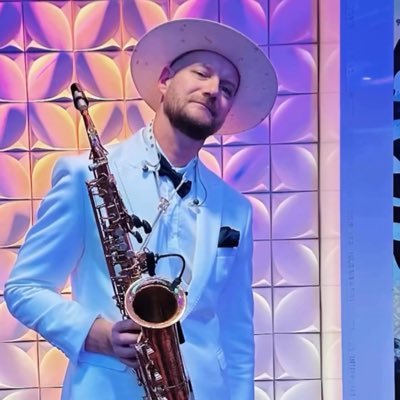 valensmurfs's profile picture. Bringing the beat to life, one stage at a time! 🇺🇸US-based live band Igniting crowds with unforgettable performances Book us for your next event!⏩