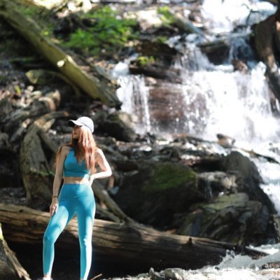 MR07heba's profile picture. ありんこ｜月1で旅行する30代社畜OL
＼仕事のことなんか忘れて旅行に行きたい／
30代会社員｜土日休み｜社畜｜関東発
国内外の旅行情報を発信✈️🚄
おすすめスポット、グルメ、お土産　etc…
🇦🇺🇨🇭🇬🇧🇺🇸🇨🇦🇸🇬