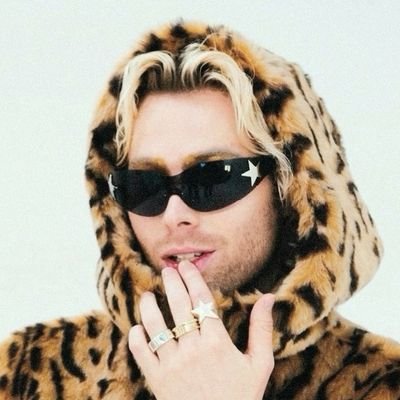 stxrgirliz's profile picture. ⋆ ˚｡⋆౨ৎ˚  everyone's a star!. 5sos ⋆ ˚｡⋆౨ৎ˚