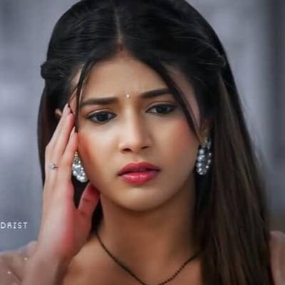 Tanu9242's profile picture. समय समझाएगा 🌷✨🦚