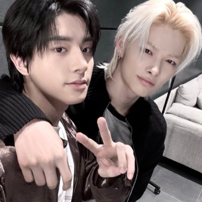 sincemura's profile picture. 니키 ♱ 제이크 • ૮₍ ˃ ⤙ ˂ ₎ა ✩ yunvember