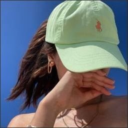 Rhoowtou031's profile picture. 