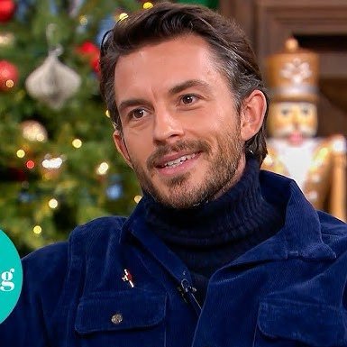 holiday_hustle's profile picture. Check out my AO3!