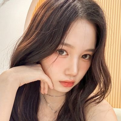 yeowozn's profile picture. ( 2006 ) selective | in the charge of being @UZPEER's charismatic but yet such a clumsy-sloppy captain, kim yeowon.