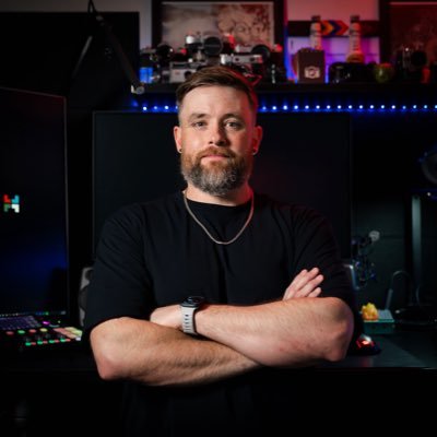 RyanHafey's profile picture. 🗣️ “HAY-FEE” 🥊 VP, Digital @PremierBoxing 🎙️Podcast Producer 📷 Photographer 📹 Content Alchemist ❤️‍🩹 Ross Procedure Recipient. IG: @ryanhafey