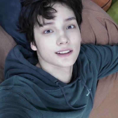 A1b2cde_345's profile picture. 