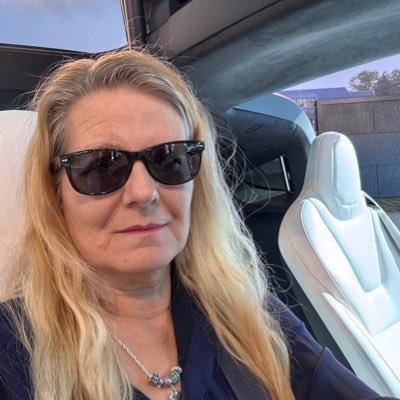 Brightlite57's profile picture. Photographing the world one pixel at a time through the magical looking glass lenses. Passion is my purpose.