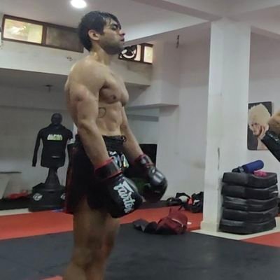 Drvanshraj's profile picture. general physician by profession .i can help you achieve all your wellness   and strength goals https://t.co/HKKmIgrgs7