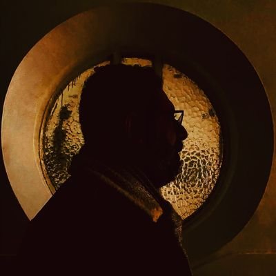 elhamy_fyroz's profile picture. ارحب بالحوار الهادئ الهادف ومش كله سياسه كده على طول حبه تهريج وحبه سياسه ومش بحب الكأبه #filmmaker #film_director #secular +18