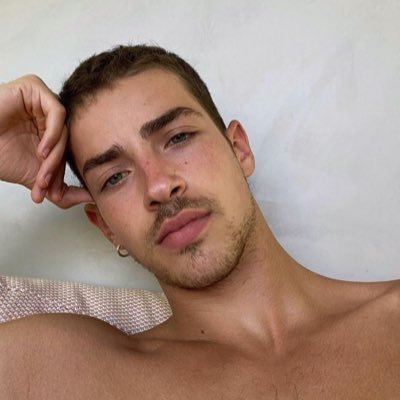 tmiraclens's profile picture. 