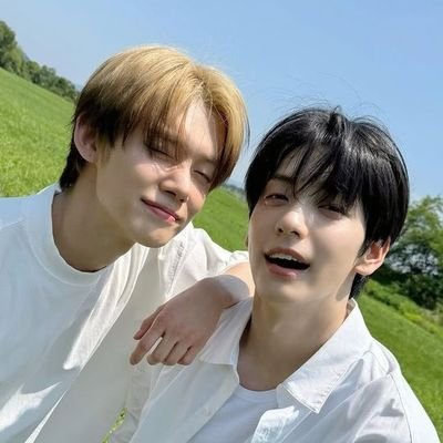 ywnzzlytaa's profile picture. ૮₍ little girl who likes #투모로우바이투게더 ₎ა                            ︵istp-t   ┈─┼ OT5 TXT | #MOAONLY /REST..