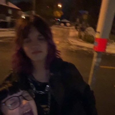 Astrid_Red__'s profile picture. I’m literally Hatsune Miku but if she was from toronto and she couldn’t sing and she was broke and