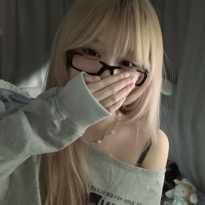 beaxnies's profile picture. ⋆˚࿔ 𝐬𝐞𝐫𝐯𝐢𝐜𝐞 open ♡ cute picks & calming vibes delivered fast ⋆˙⟡