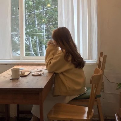 hitoiro_life's profile picture. きょうのふんわり時間𓂃𓈒 手帳を書いて、好きな服を着て、 ちいさく整える暮らし。