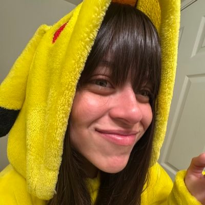 arrihatesyou's profile picture. all i need is my cats, my boyfriend and some weed.