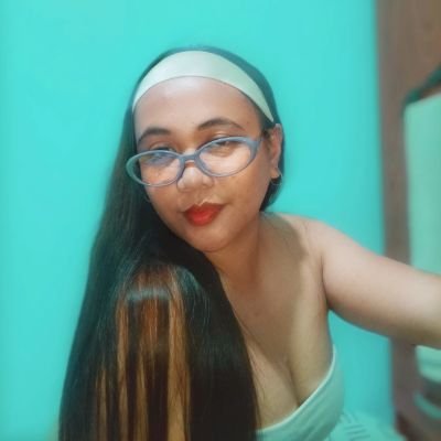 wozettesy's profile picture. oh— to the stars who always listen 🥂