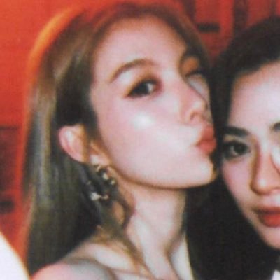 shekirade's profile picture. ❝—𝒃𝒖𝒕 𝒏𝒐𝒘 𝒕𝒉𝒆 𝒔𝒌𝒚 𝒊𝒔 𝒐𝒑𝒂𝒍𝒊𝒕𝒆❞ @antisocialshoe 🪐 | faço edits de gls e aceito pedidos!