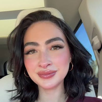 lorrablow's profile picture. single Happiness is something I need to😖😖