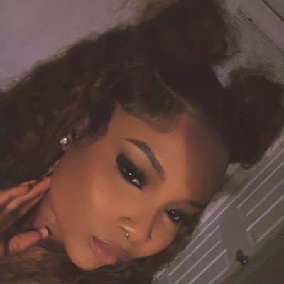 blackkmoanaa's profile picture. blossoming 🌻 • fly high E. 🕊️prenatal/obstetric sonographer in the making 👏🏽🎓