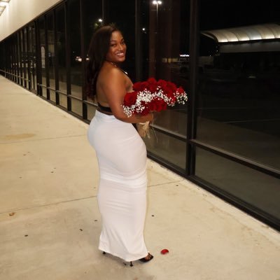 Theycraveniaaah's profile picture. certified lover girl.