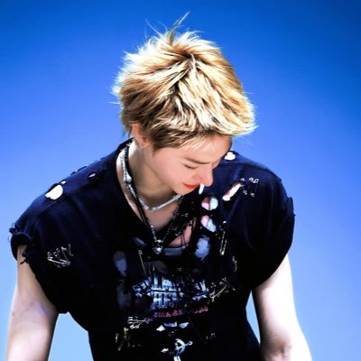 kukkiseyes's profile picture. kv