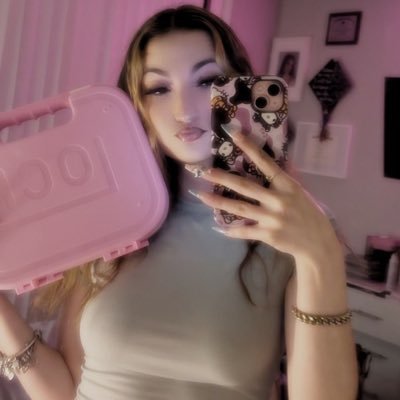 lovingonabby's profile picture. that/girl