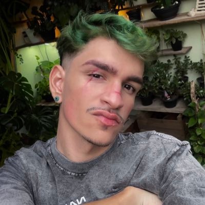 nansamorim's profile picture. Artista com crises existenciais diárias