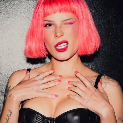 haIseywhispers's profile picture. … and I know where to look.