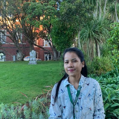 sreymomtoer's profile picture. 