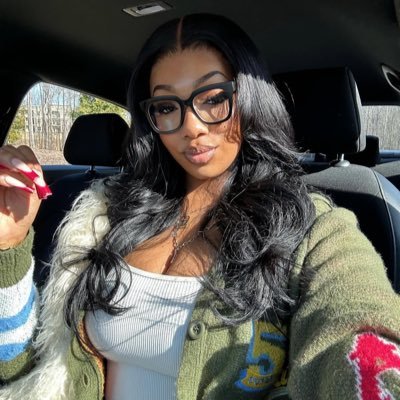 Uniquemaniaz's profile picture. DM for promo