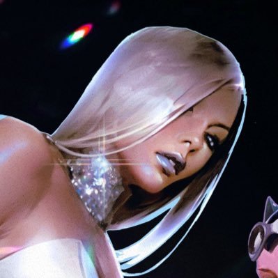 Hanakage13's profile picture. …