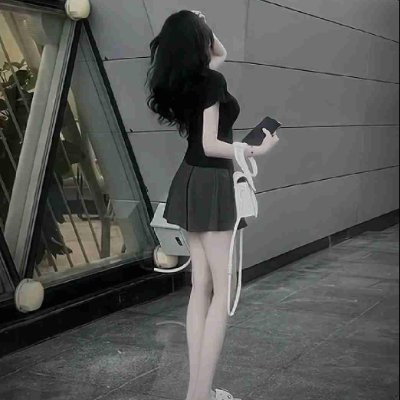 buommupvuto's profile picture. Shop đồ chơi 18 : https://t.co/zuziC7GucB