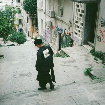 pottergaze's profile picture. talks for a living and reads for fun