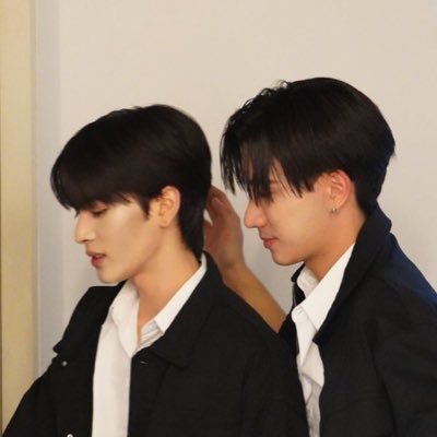 KE7B3AizLxjdum1's profile picture. GOT7 สวัสดีเพิร์ธแซนต้า @got7 💚@bambam1a 🐍@perthppe ☁️@santapp ☀️@Domiia_gmmtv ❤️